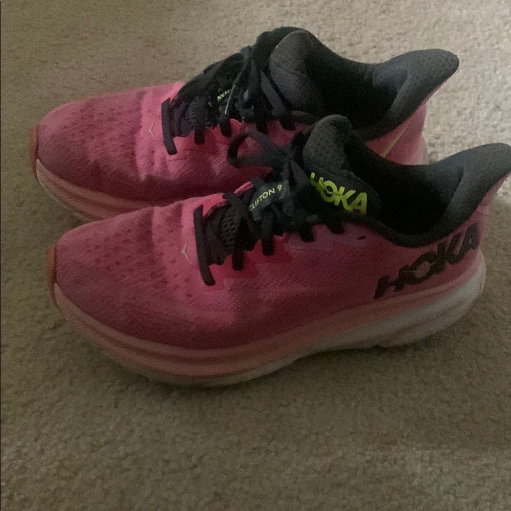 Hoka pink shoes